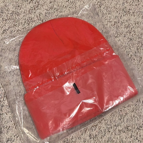 Kangol Y2K balaclava beanie Rouge red NWT - Picture 7 of 11